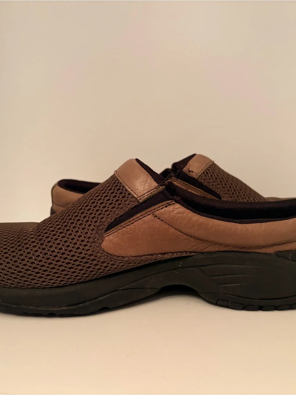 Merrell Men’s Tan Slip-On Loafers